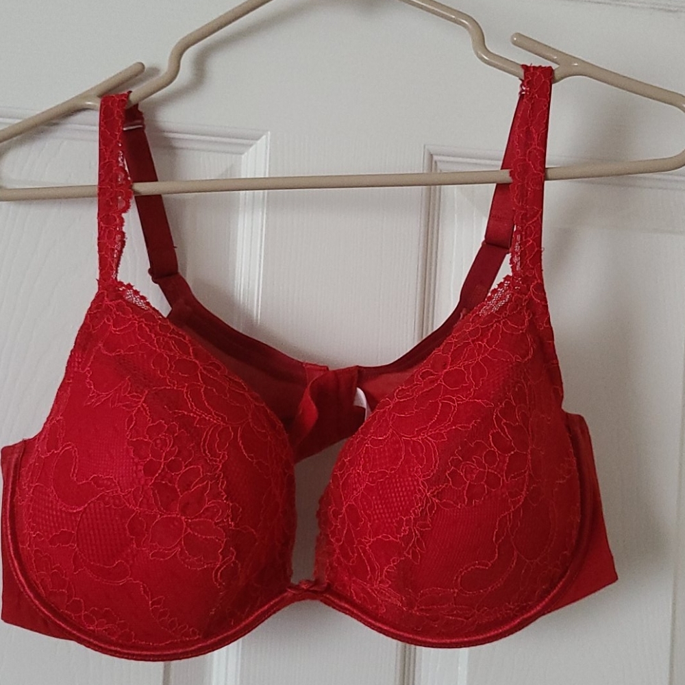 Cacique Red lace full coverage bra